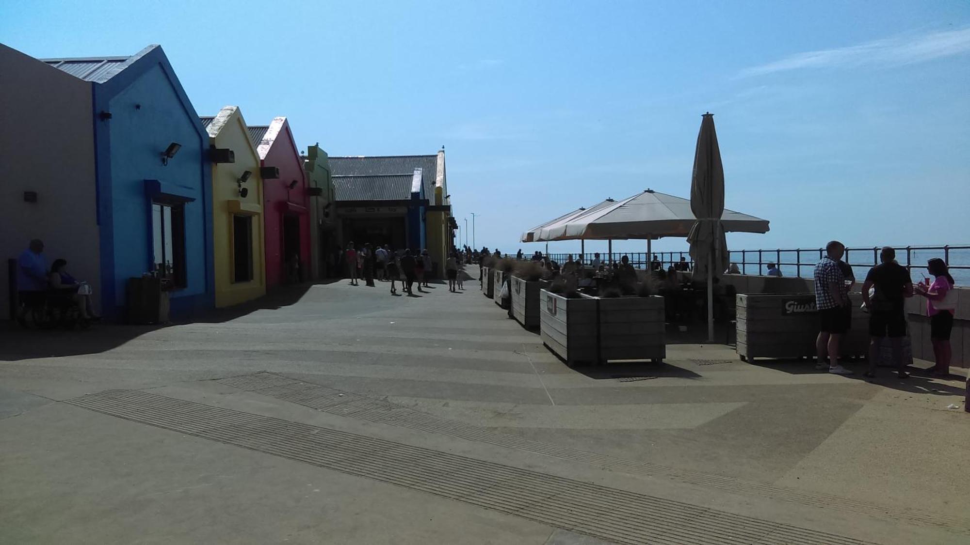 Vale View Apartment, Prestatyn, North Wales - A Stylish, Dog-Friendly Holiday Let Just A 5 Min Walk To Beach & Town! Ngoại thất bức ảnh